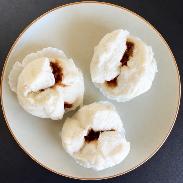 Roasted pork bun.